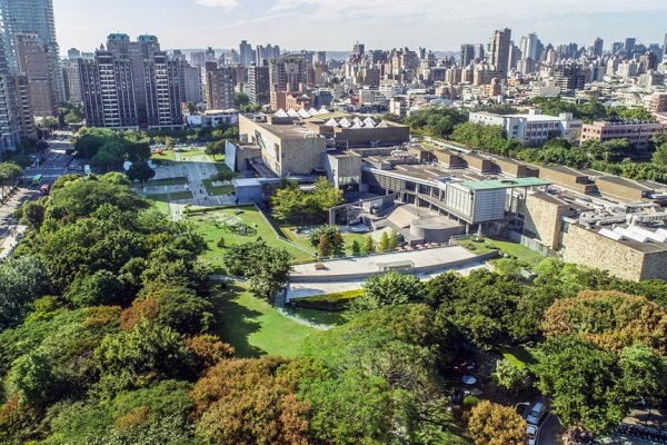 緊鄰五期國美館 新古屋燙金身價非凡